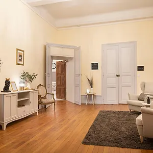 https://les-suites-de-lhotel-particulier-de-sautet.hotels-rhonealpes.com